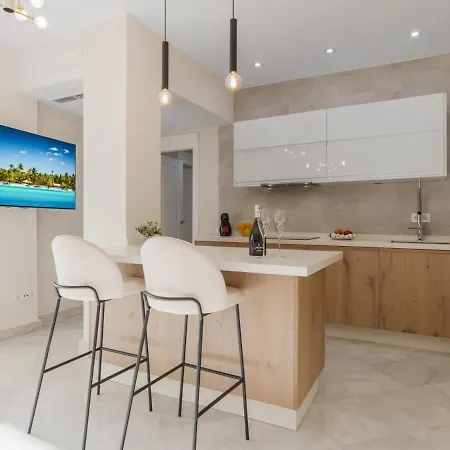 3 En Playas Del Duque Ref C 111 Apartment *