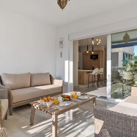 3 En Playas Del Duque Ref C 111 Apartment