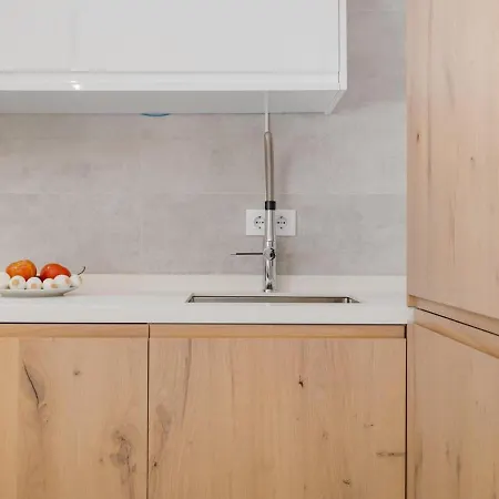 3 En Playas Del Duque Ref C 111 Apartment